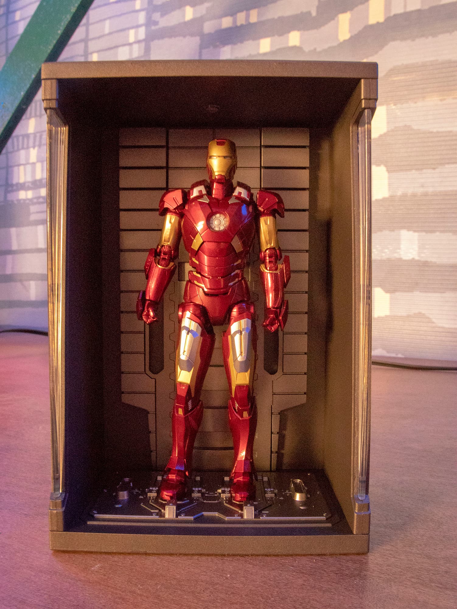 "Iron Man 3" S.H.Figuarts Iron Man Mk7 & Hall of Armor Set